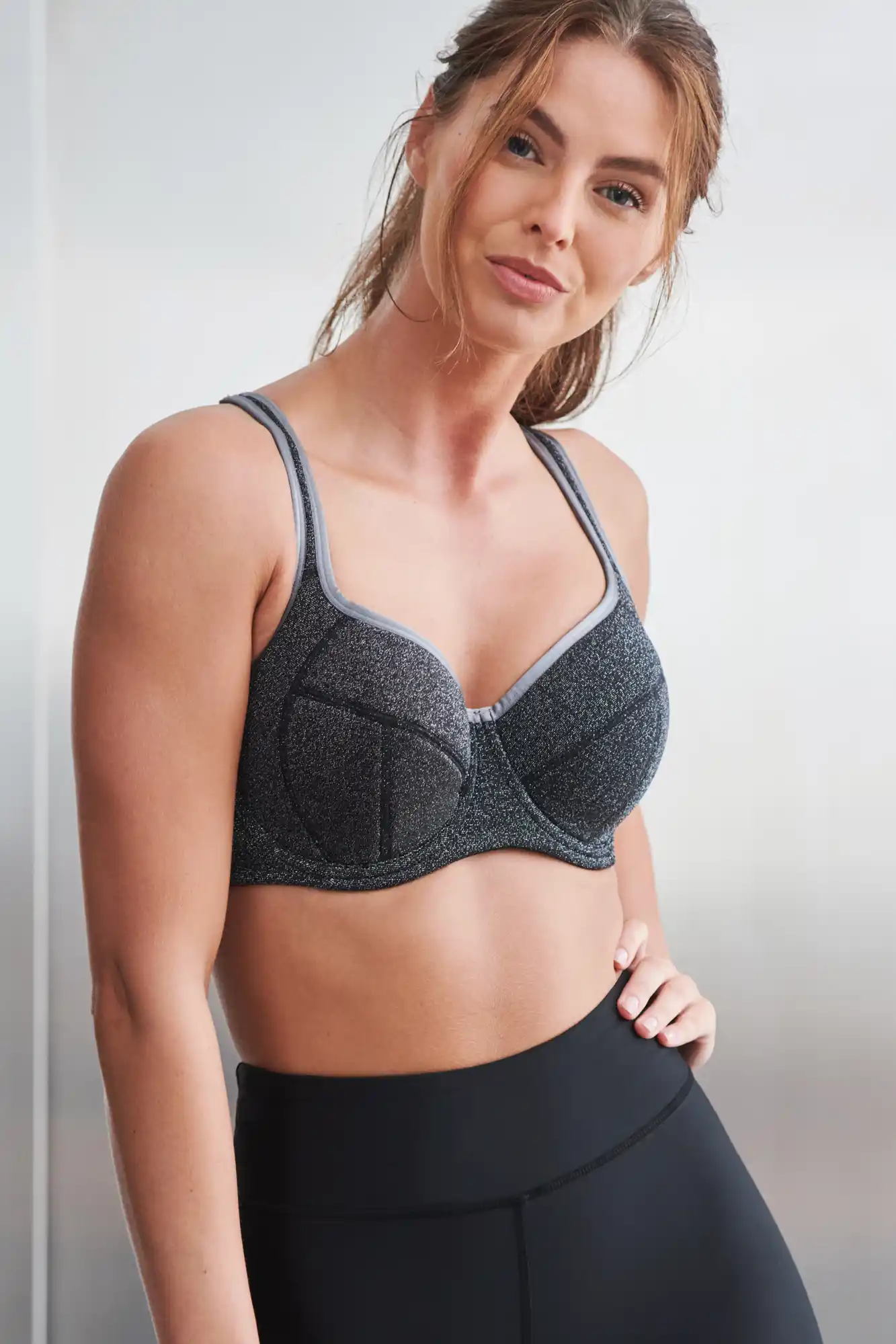 Pour Moi? Womens Energy Underwire Bra Lightly Padded Convertible Sports Bra  : : Clothing, Shoes & Accessories