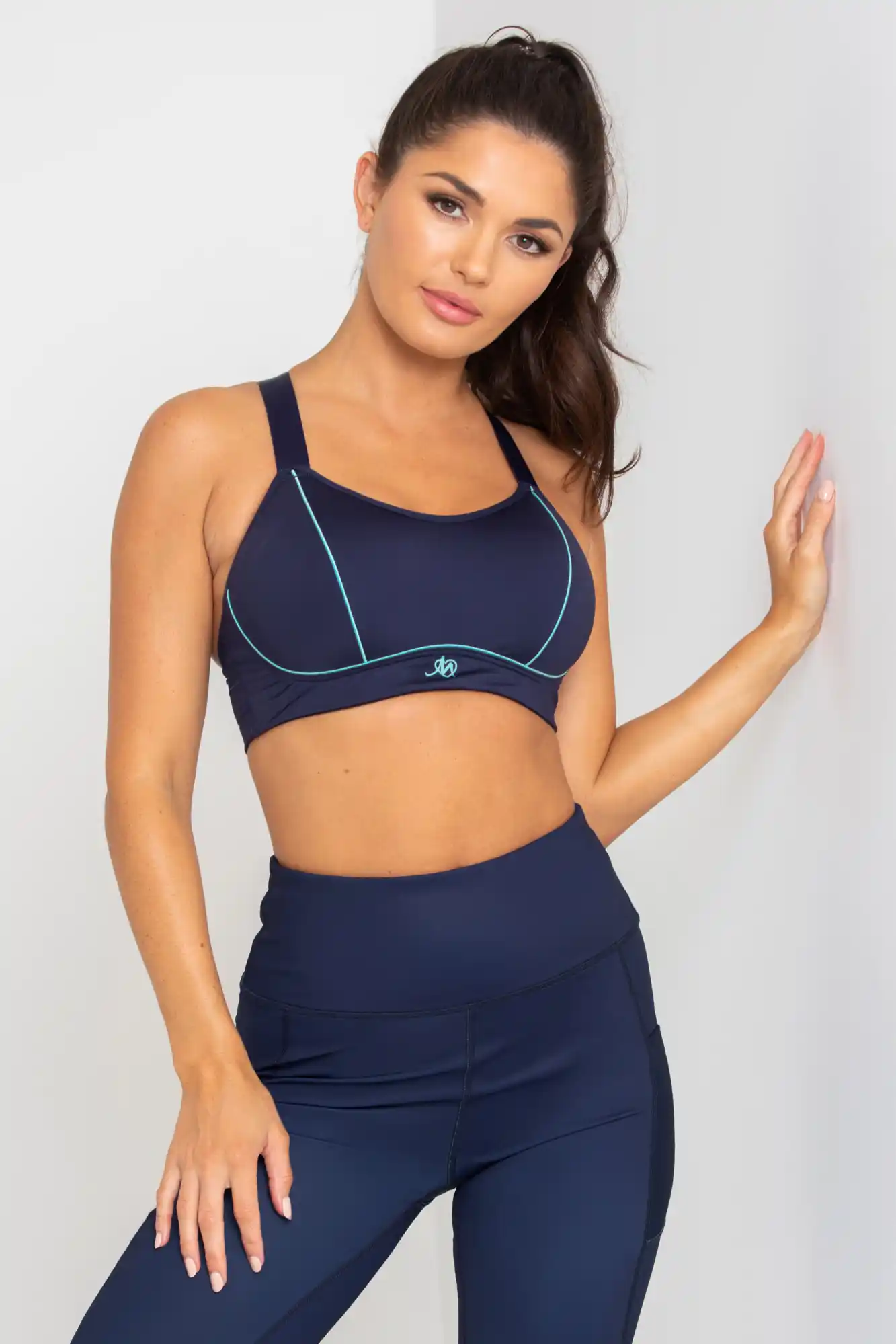Pour Moi Energy Pulse Longline Underwired Lightly Padded Sports