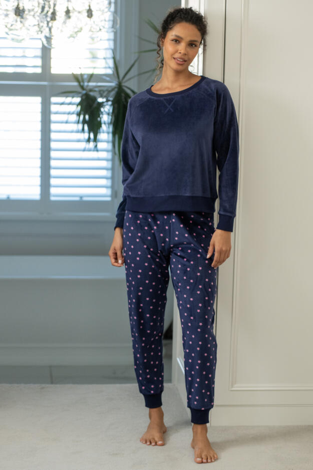 Cosy Fleece Sweatshirt and Jogger Pyjama Set